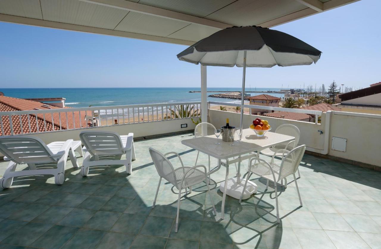 Archimede, Appartamento Con Vista In Centro A Marina Di Ragusa Exteriör bild