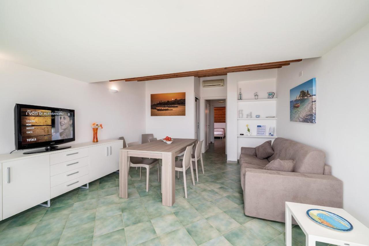 Archimede, Appartamento Con Vista In Centro A Marina Di Ragusa Exteriör bild