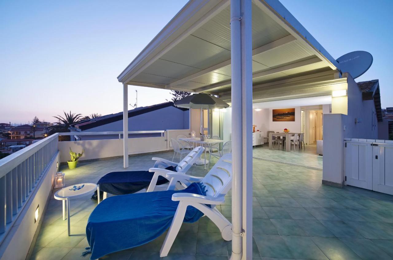 Archimede, Appartamento Con Vista In Centro A Marina Di Ragusa Exteriör bild