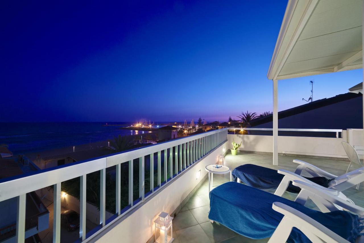 Archimede, Appartamento Con Vista In Centro A Marina Di Ragusa Exteriör bild