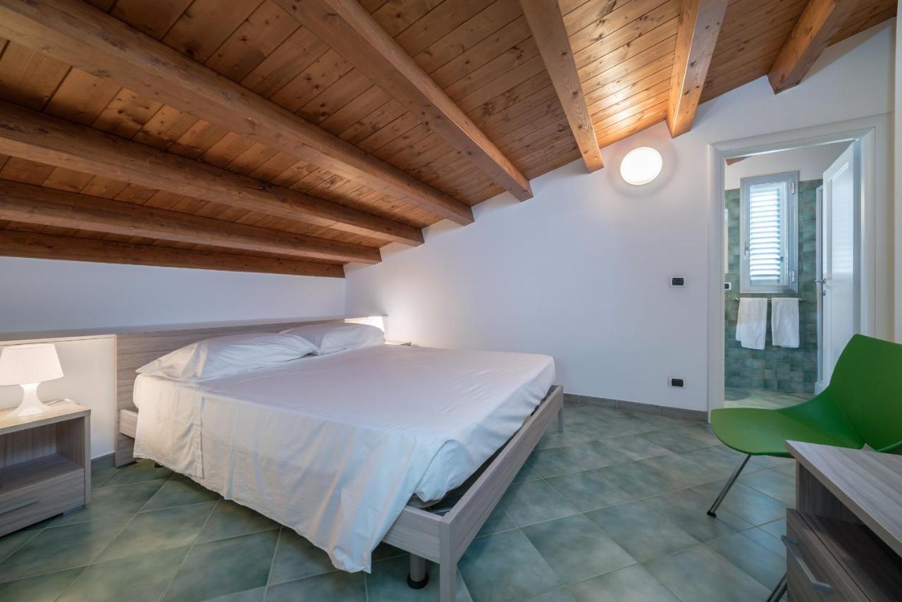Archimede, Appartamento Con Vista In Centro A Marina Di Ragusa Exteriör bild