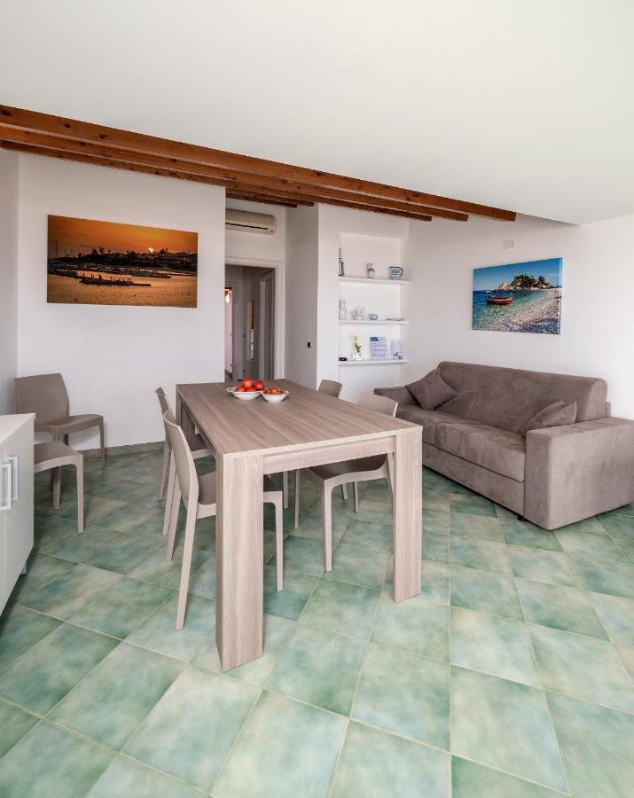 Archimede, Appartamento Con Vista In Centro A Marina Di Ragusa Exteriör bild