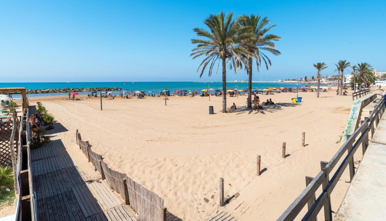 Archimede, Appartamento Con Vista In Centro A Marina Di Ragusa Exteriör bild