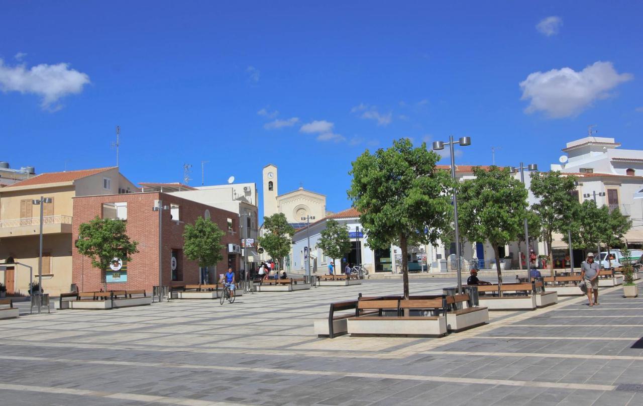 Archimede, Appartamento Con Vista In Centro A Marina Di Ragusa Exteriör bild