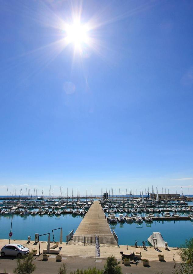 Archimede, Appartamento Con Vista In Centro A Marina Di Ragusa Exteriör bild