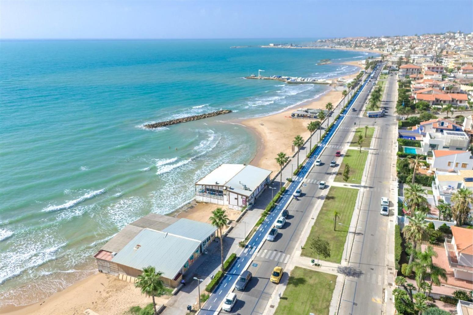Archimede, Appartamento Con Vista In Centro A Marina Di Ragusa Exteriör bild